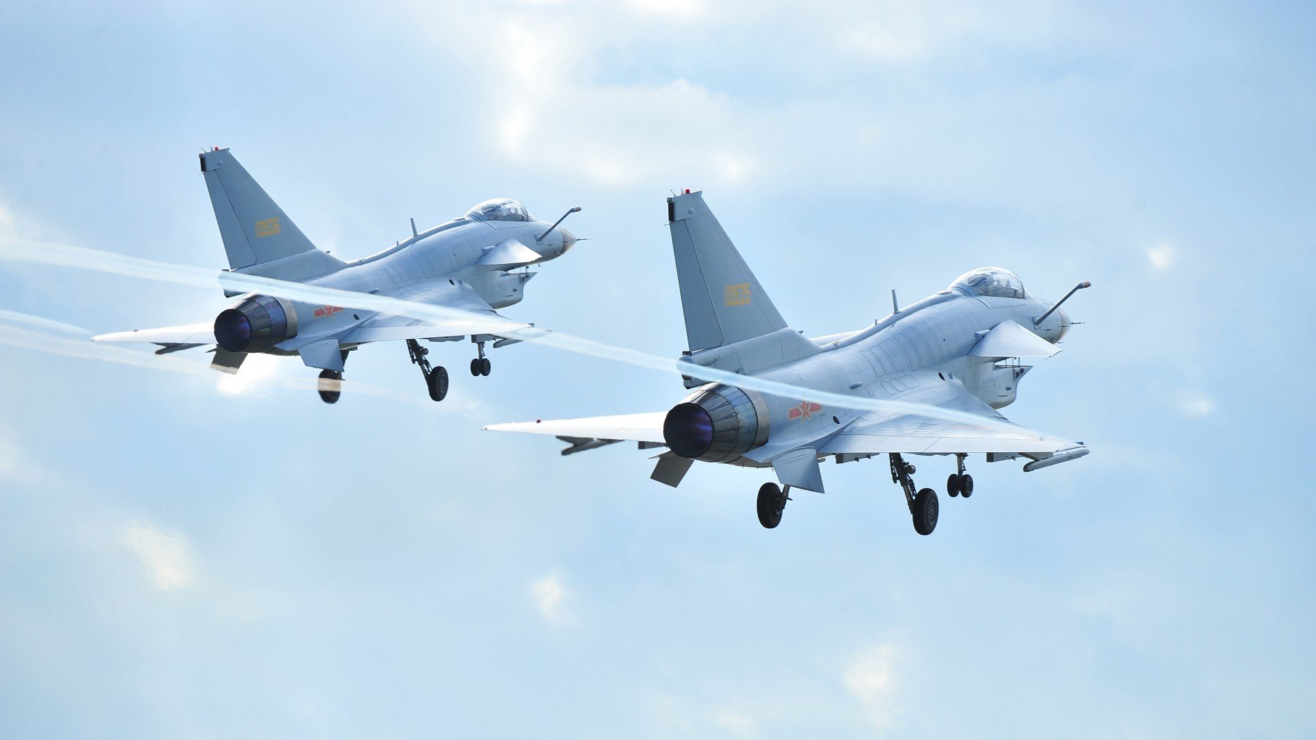 米兰体育-恩多比·恩乔：一位全面的球员，带领南非队走向新高度，恩多简历